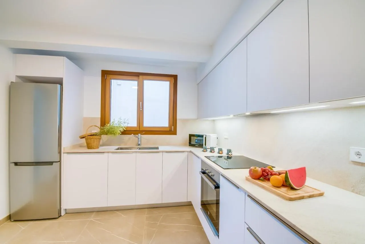 Ideal Property Mallorca - Chez Mageaux Port de Pollença 0*,